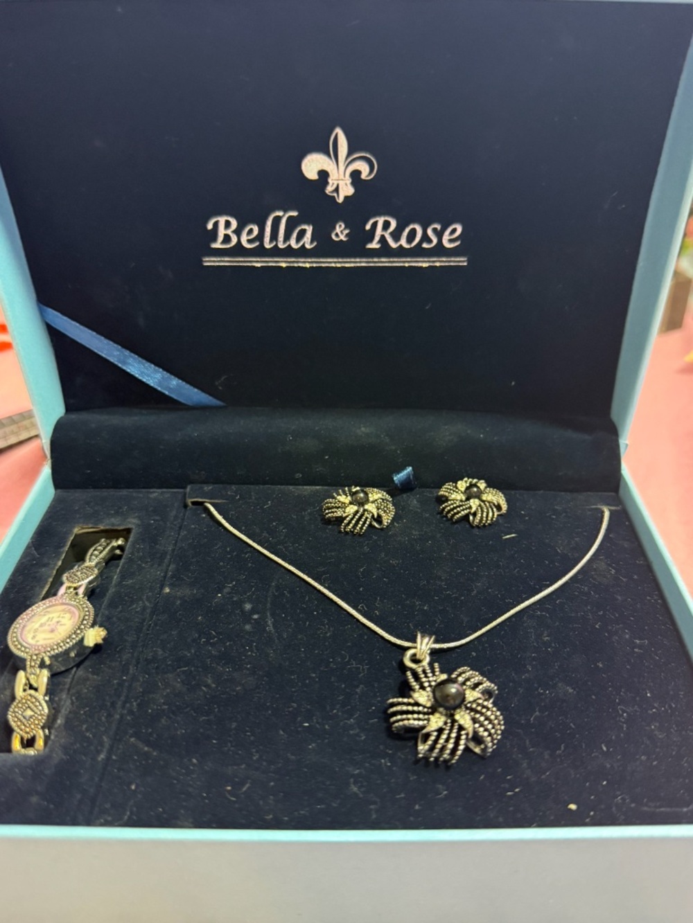 Bella & Rose Vintage Box Set